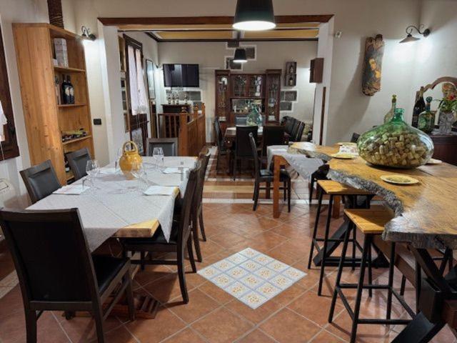 Locale Commerciale in affitto a Sant'Agata, Sessa Aurunca