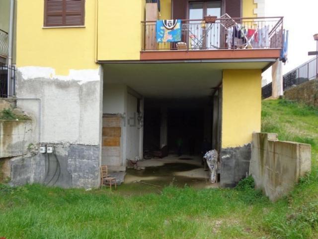 Locale Commerciale in affitto a Marano Di Napoli, Campania