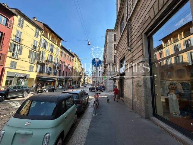 Locale Commerciale in affitto a Municipio 1, Milano