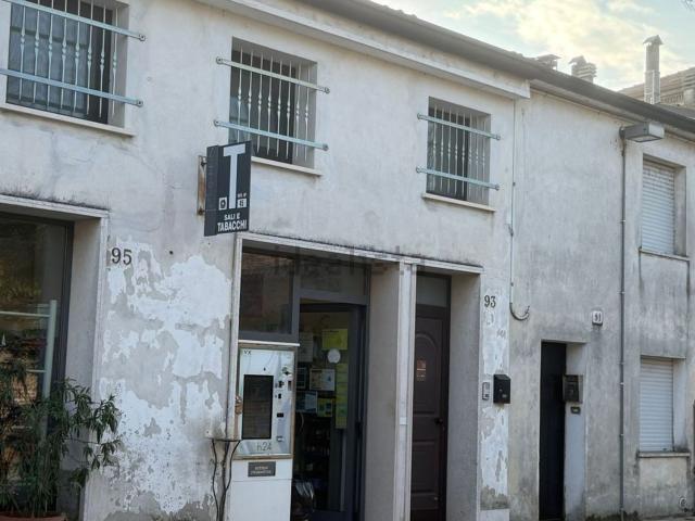 Locale Commerciale in affitto a San Giorgio Di Mantova, Lombardia