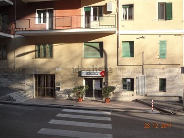 Locale Commerciale in affitto a Santa Barbara, Chieti