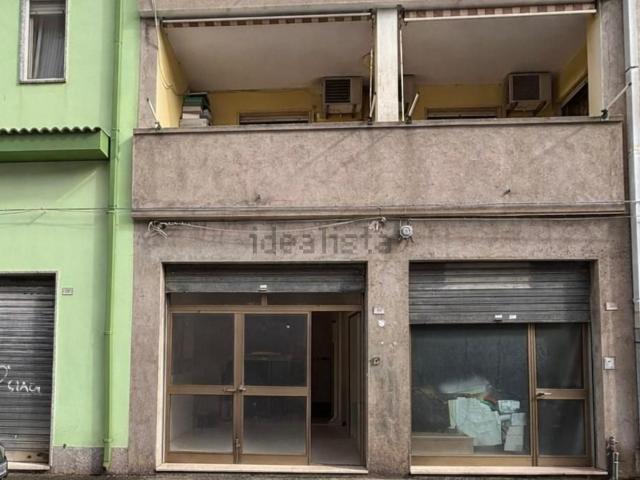 Locale Commerciale in affitto a Sant'Antonio, Quartu Sant'elena