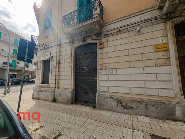 Locale Commerciale in affitto a IV Circoscrizione, Messina