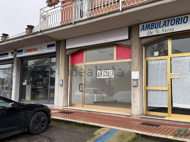 Locale Commerciale in affitto a Ponte Taro, Noceto