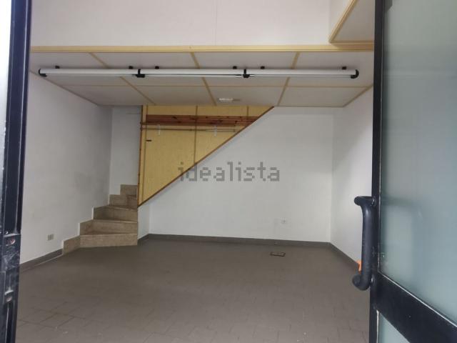 Locale Commerciale in affitto a Puglia, Lecce