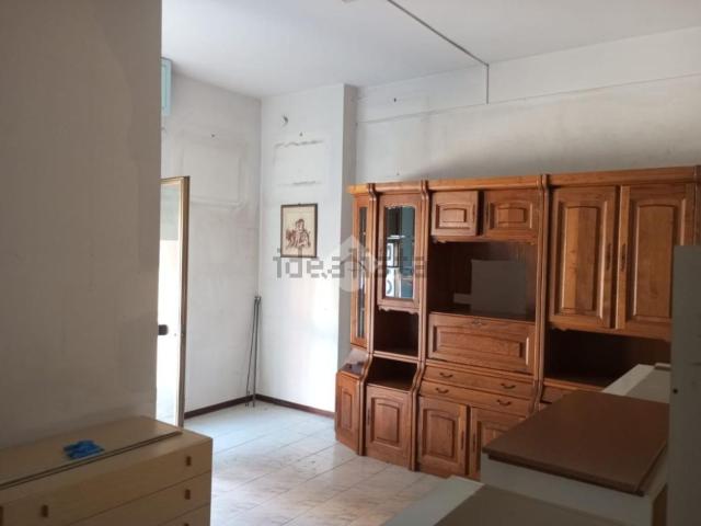 Locale Commerciale in affitto a Parma, Fornasazza