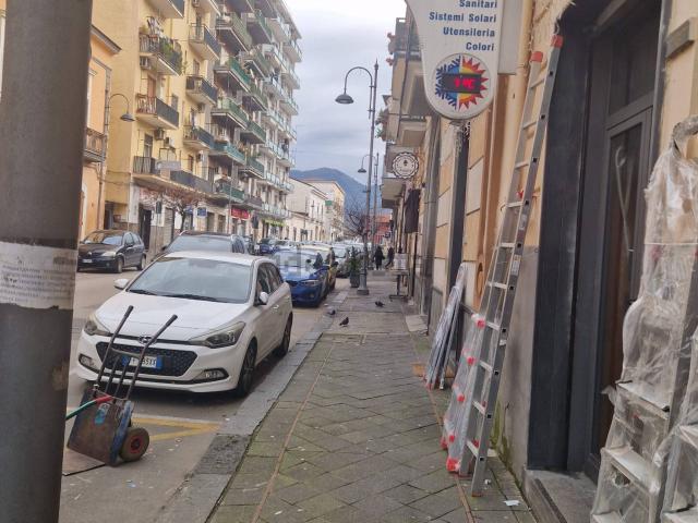 Locale Commerciale in affitto a Croce Malloni, Nocera Superiore