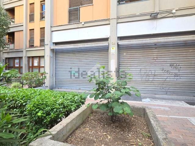 Locale Commerciale in affitto a VIII Circoscrizione, Palermo