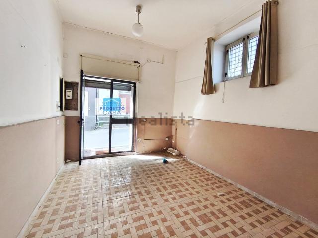 Locale Commerciale in affitto a Borgo Casamale, Somma Vesuviana