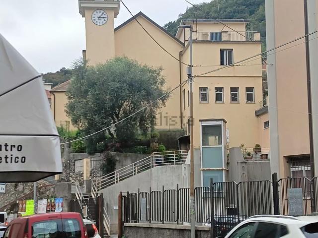 Locale Commerciale in affitto a Media Val Bisagno, Serra Riccò