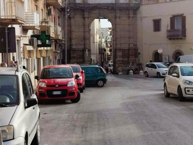 Locale Commerciale in affitto a Perriera, Sciacca