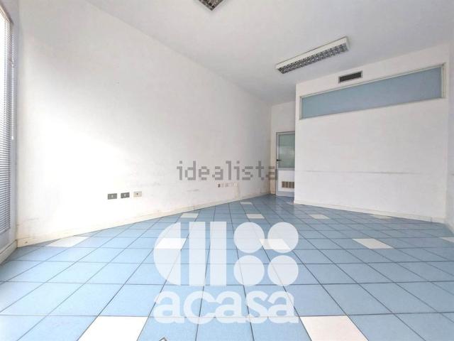 Locale Commerciale in affitto a Cesenatico, Reggio Emilia