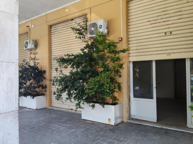 Locale Commerciale in affitto a VIII Circoscrizione, Palermo
