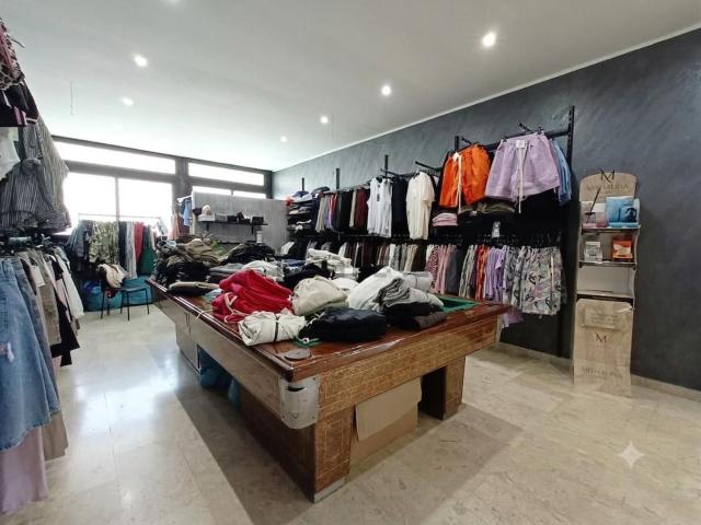 Locale Commerciale in affitto a Nuova Florida, Ardea