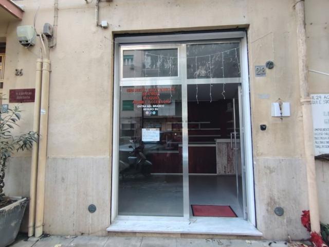 Locale Commerciale in affitto a VIII Circoscrizione, Palermo
