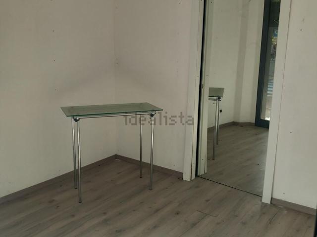 Locale Commerciale in affitto a Gallo, Montecatini Terme