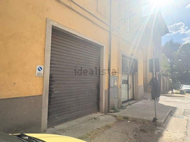 Locale Commerciale in affitto a Viterbo, Lazio