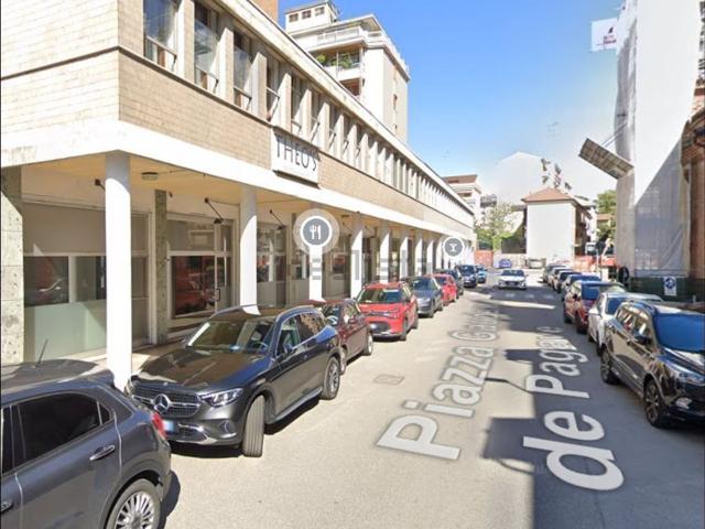 Locale Commerciale in affitto a Santa Rita, Piemonte