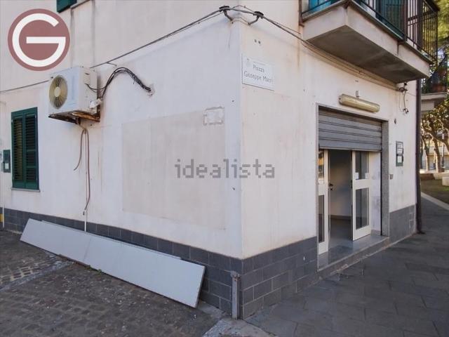 Locale Commerciale in affitto a Calabria, Reggio Calabria