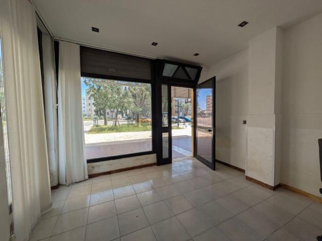 Locale Commerciale in affitto a Puglia, Lecce