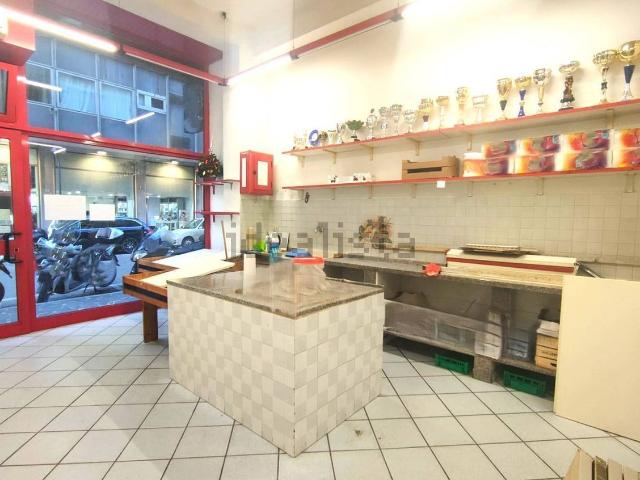 Locale Commerciale in affitto a Pescara, Abruzzo