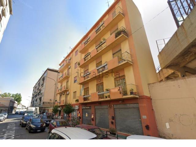 Locale Commerciale in affitto a III Circoscrizione, Messina