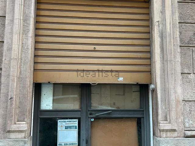 Locale Commerciale in affitto a IV Circoscrizione, Messina