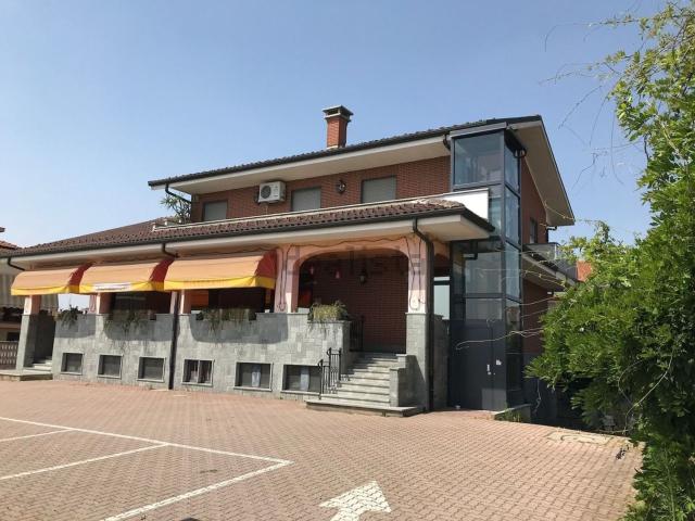 Locale Commerciale in affitto a Piemonte, Torino