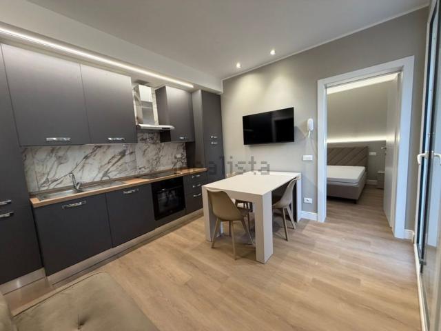 Locale Commerciale in affitto a Riccione, Reggio Emilia