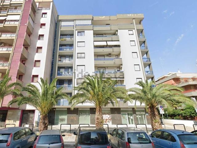Locale Commerciale in affitto a Puglia, Foggia
