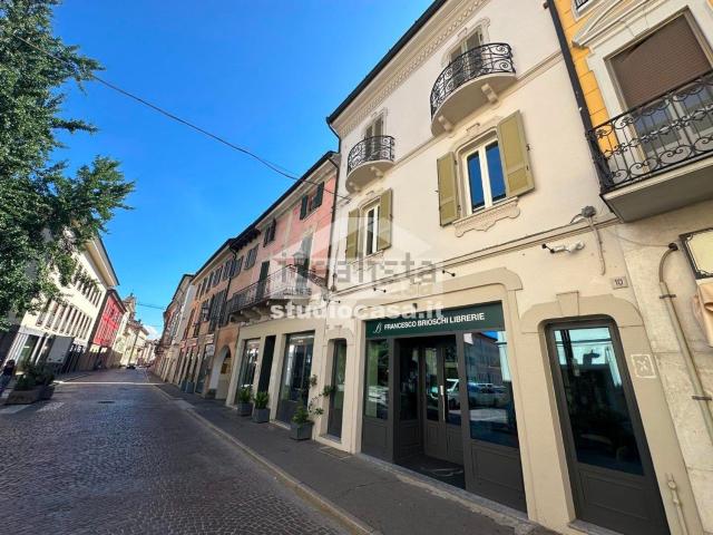 Locale Commerciale in affitto a Le Villette, Crema