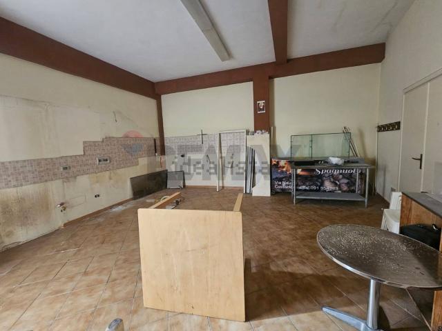 Locale Commerciale in affitto a Casteldaccia, Sicilia