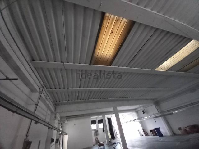 Locale Commerciale in affitto a San Romano, Montopoli In Val D'arno
