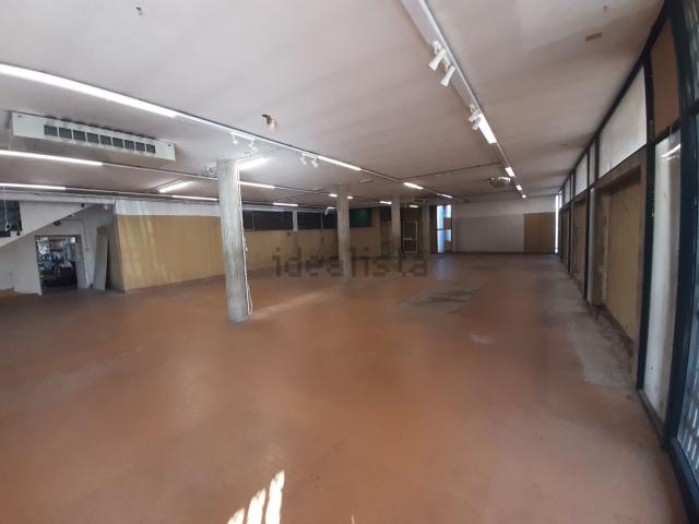 Locale Commerciale in affitto a Mira, Veneto