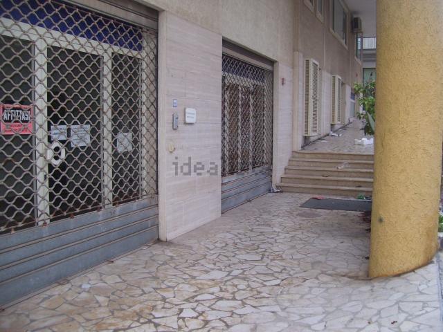 Locale Commerciale in affitto a Ragusa, Sicilia