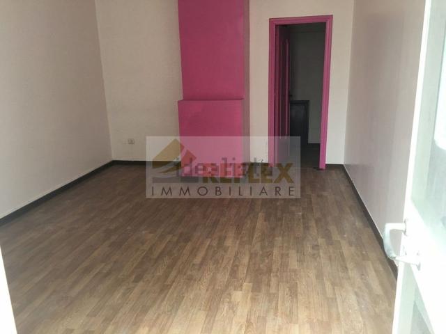 Locale Commerciale in affitto a Avellino, Campania