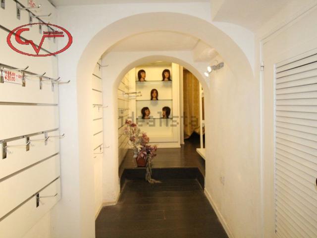 Locale Commerciale in affitto a Vetrivecchi, San Giovanni Valdarno