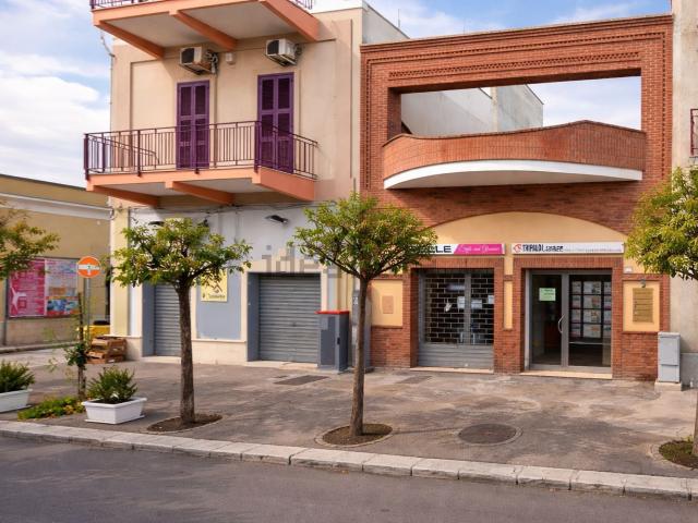 Locale Commerciale in affitto a Puglia, Taranto