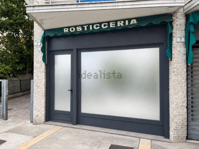 Locale Commerciale in affitto a Grado, Friuli-Venezia Giulia