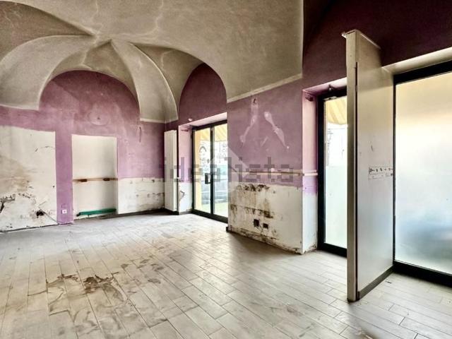 Locale Commerciale in affitto a Piemonte, Alessandria