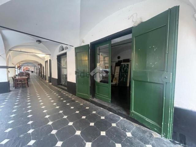Locale Commerciale in affitto a Lavagna, Liguria