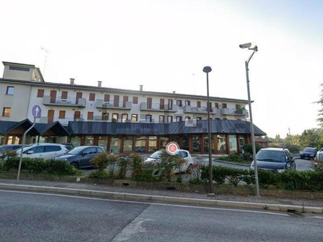 Locale Commerciale in affitto a Tricesimo, Friuli-Venezia Giulia