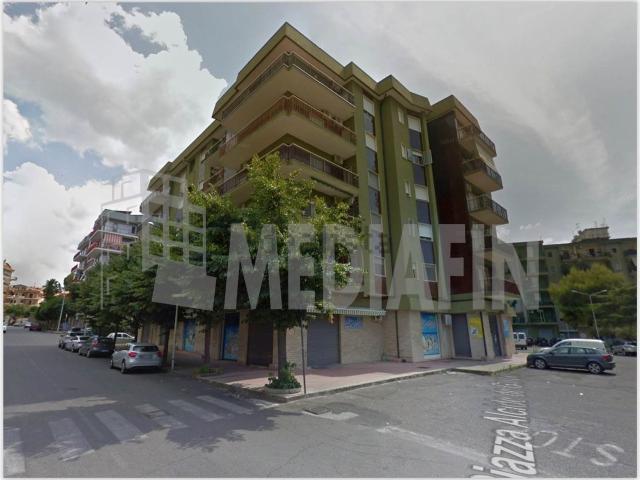 Locale Commerciale in affitto a Corigliano-Rossano, Calabria