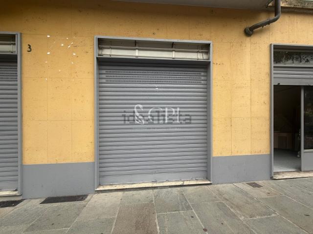 Locale Commerciale in affitto a Circoscrizione 7, Piemonte