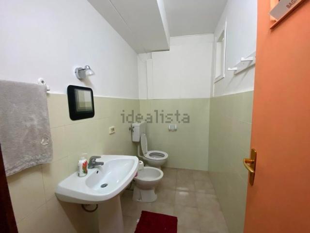 Locale Commerciale in affitto a Puglia, Bari