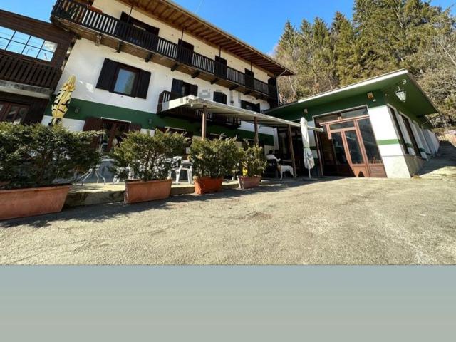 Locale Commerciale in affitto a Unione Montana di Comuni delle Valli di Lanzo, Ceronda e Casternone, Piemonte