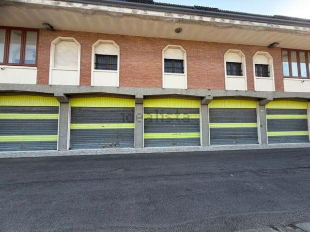 Locale Commerciale in affitto a Gaiba, Veneto