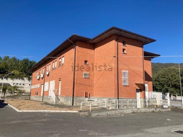 Locale Commerciale in affitto a Piemonte, Torino