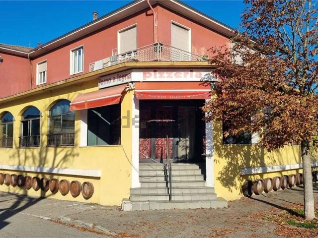 Locale Commerciale in affitto a Medesano
