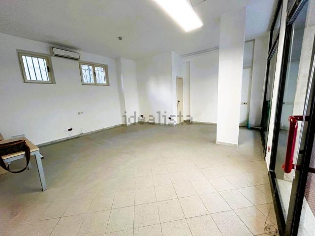Locale Commerciale in affitto a Viareggio, Toscana